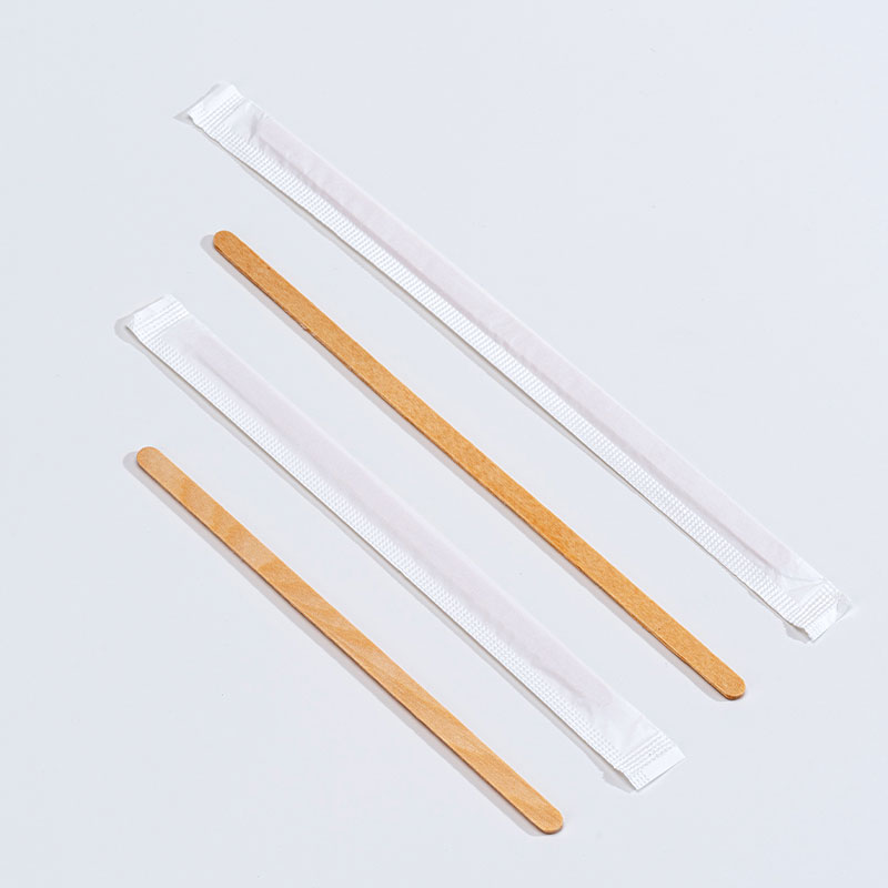 Stirrer caife adhmaid